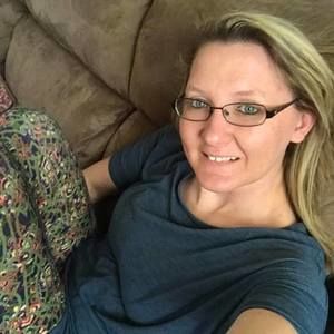 Meet your Posher, Dominique